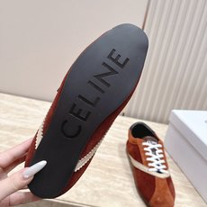 Celine 赛琳 26最新 德训鞋阿甘鞋休闲 运动鞋 这是充满街头感的一双鞋子,延续经典设计非常赞 这款鞋有它自己独 Celine 赛琳 26最新 德训鞋阿甘鞋休闲 运动鞋 这是充满街头感的一双鞋子,延续经典设计非常赞 这款鞋有它自己独