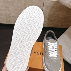 男款 LV路易威登L家 驴牌最新厚底丹宁牛仔布 压花 老花 厚底 休闲运动鞋 滑板鞋 原版购入开发 做货 这款Lago 男款 LV路易威登L家 驴牌最新厚底丹宁牛仔布 压花 老花 厚底 休闲运动鞋 滑板鞋 原版购入开发 做货 这款Lago