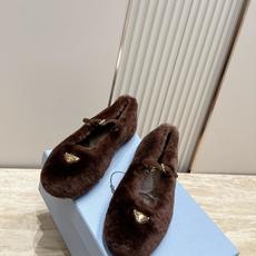 顶级版本 Prada 普拉达 2026ss新款玛丽珍平底鞋乐福鞋毛毛单鞋 网红爆款来袭!各大网红抢先体验、网红ins种 顶级版本 Prada 普拉达 2026ss新款玛丽珍平底鞋乐福鞋毛毛单鞋 网红爆款来袭!各大网红抢先体验、网红ins种