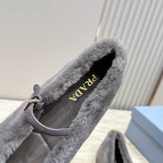 顶级版本 Prada 普拉达 2026ss新款玛丽珍平底鞋乐福鞋毛毛单鞋 网红爆款来袭!各大网红抢先体验、网红ins 顶级版本 Prada 普拉达 2026ss新款玛丽珍平底鞋乐福鞋毛毛单鞋 网红爆款来袭!各大网红抢先体验、网红ins