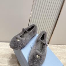 顶级版本 Prada 普拉达 2026ss新款玛丽珍平底鞋乐福鞋毛毛单鞋 网红爆款来袭!各大网红抢先体验、网红ins 顶级版本 Prada 普拉达 2026ss新款玛丽珍平底鞋乐福鞋毛毛单鞋 网红爆款来袭!各大网红抢先体验、网红ins