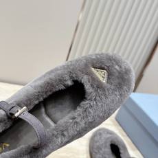 顶级版本 Prada 普拉达 2026ss新款玛丽珍平底鞋乐福鞋毛毛单鞋 网红爆款来袭!各大网红抢先体验、网红ins 顶级版本 Prada 普拉达 2026ss新款玛丽珍平底鞋乐福鞋毛毛单鞋 网红爆款来袭!各大网红抢先体验、网红ins