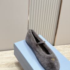 顶级版本 Prada 普拉达 2026ss新款玛丽珍平底鞋乐福鞋毛毛单鞋 网红爆款来袭!各大网红抢先体验、网红ins 顶级版本 Prada 普拉达 2026ss新款玛丽珍平底鞋乐福鞋毛毛单鞋 网红爆款来袭!各大网红抢先体验、网红ins
