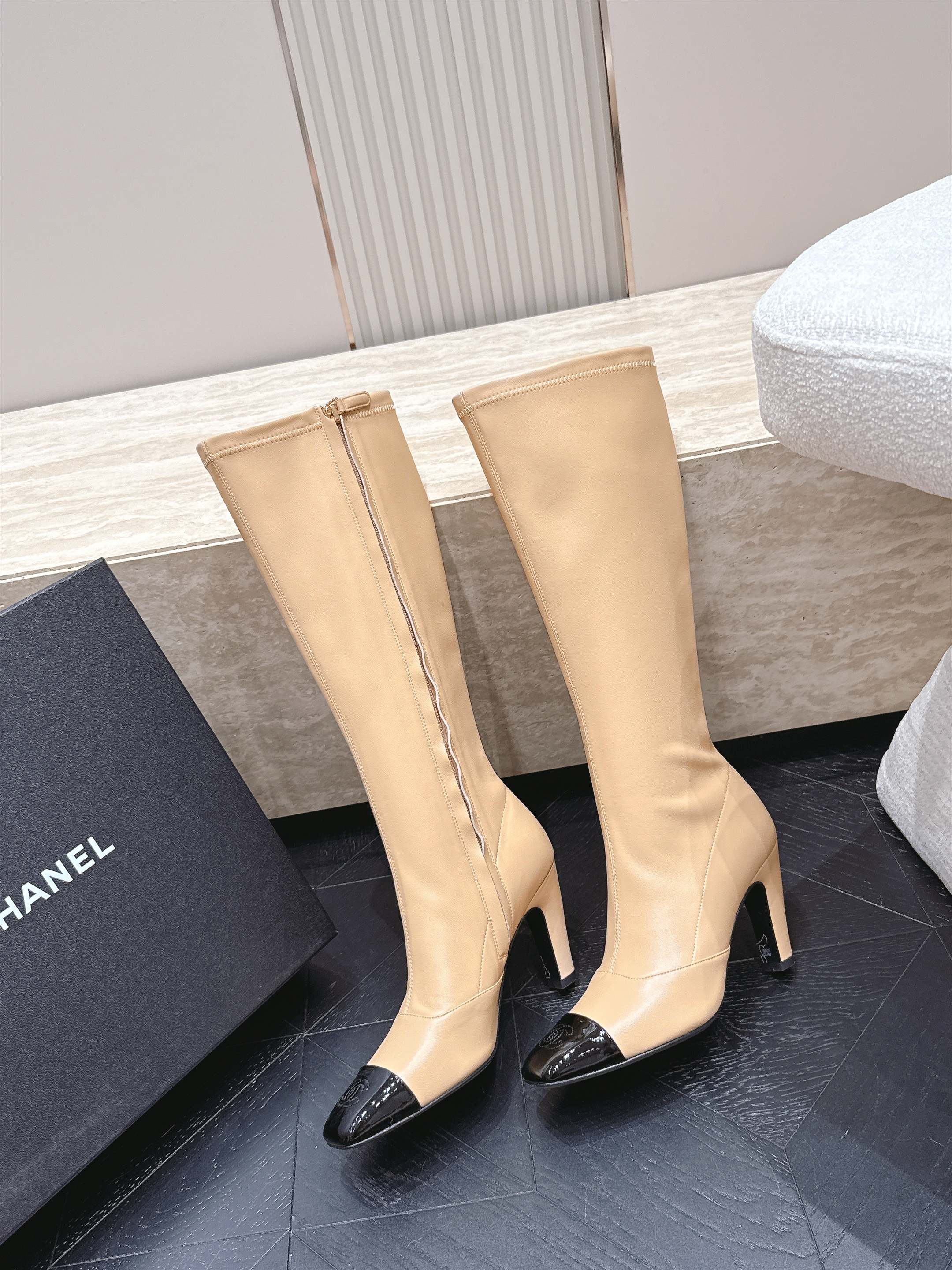 Chanel 香奈乎 2026vs早秋新品靴子系列……圆头弹力高靴长靴 超酷超飒战靴，上脚显瘦增，高超级百搭，脚感非常好