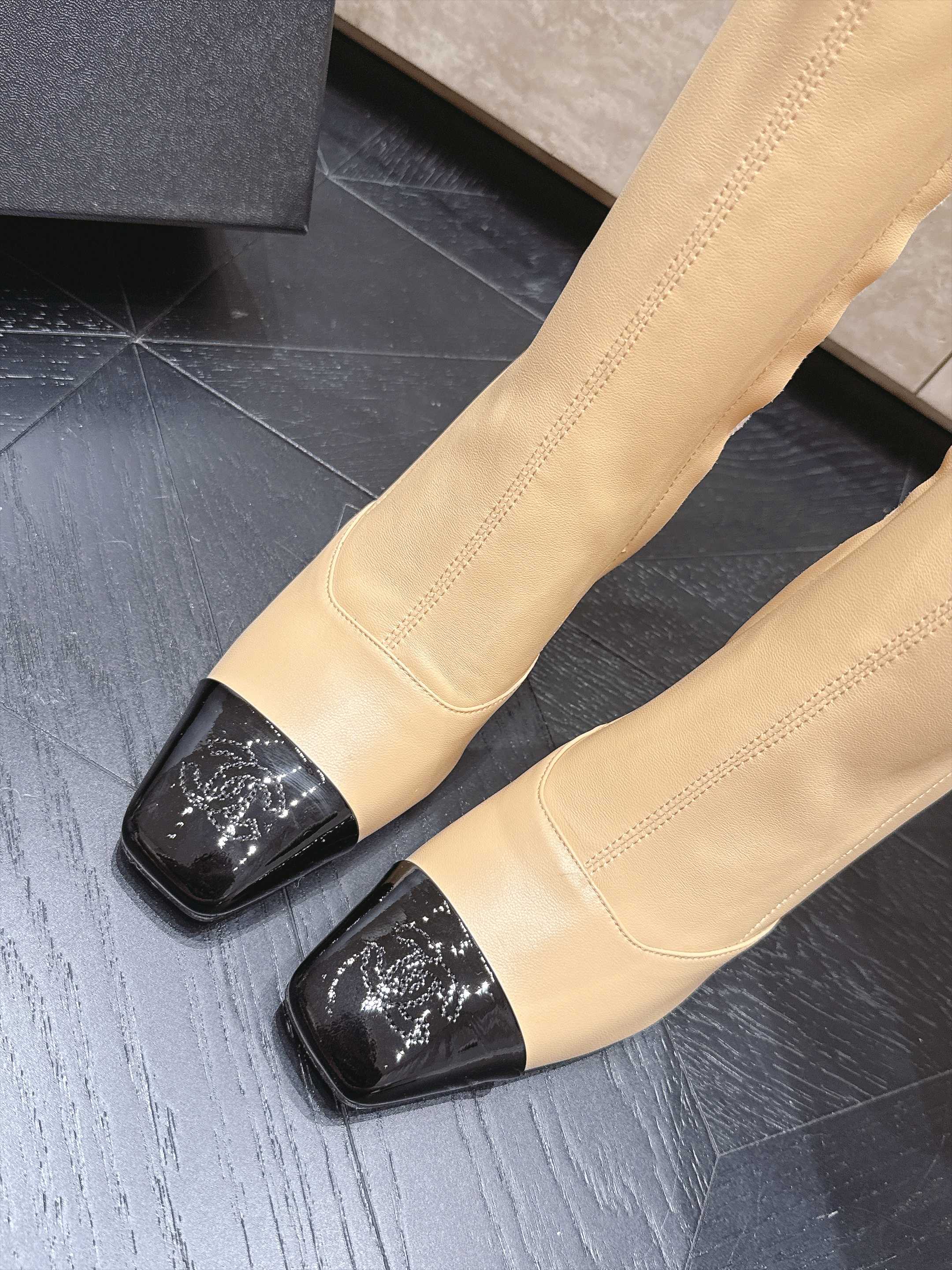 Chanel 香奈乎 2026vs早秋新品靴子系列……圆头弹力高靴长靴 超酷超飒战靴，上脚显瘦增，高超级百搭，脚感非常好