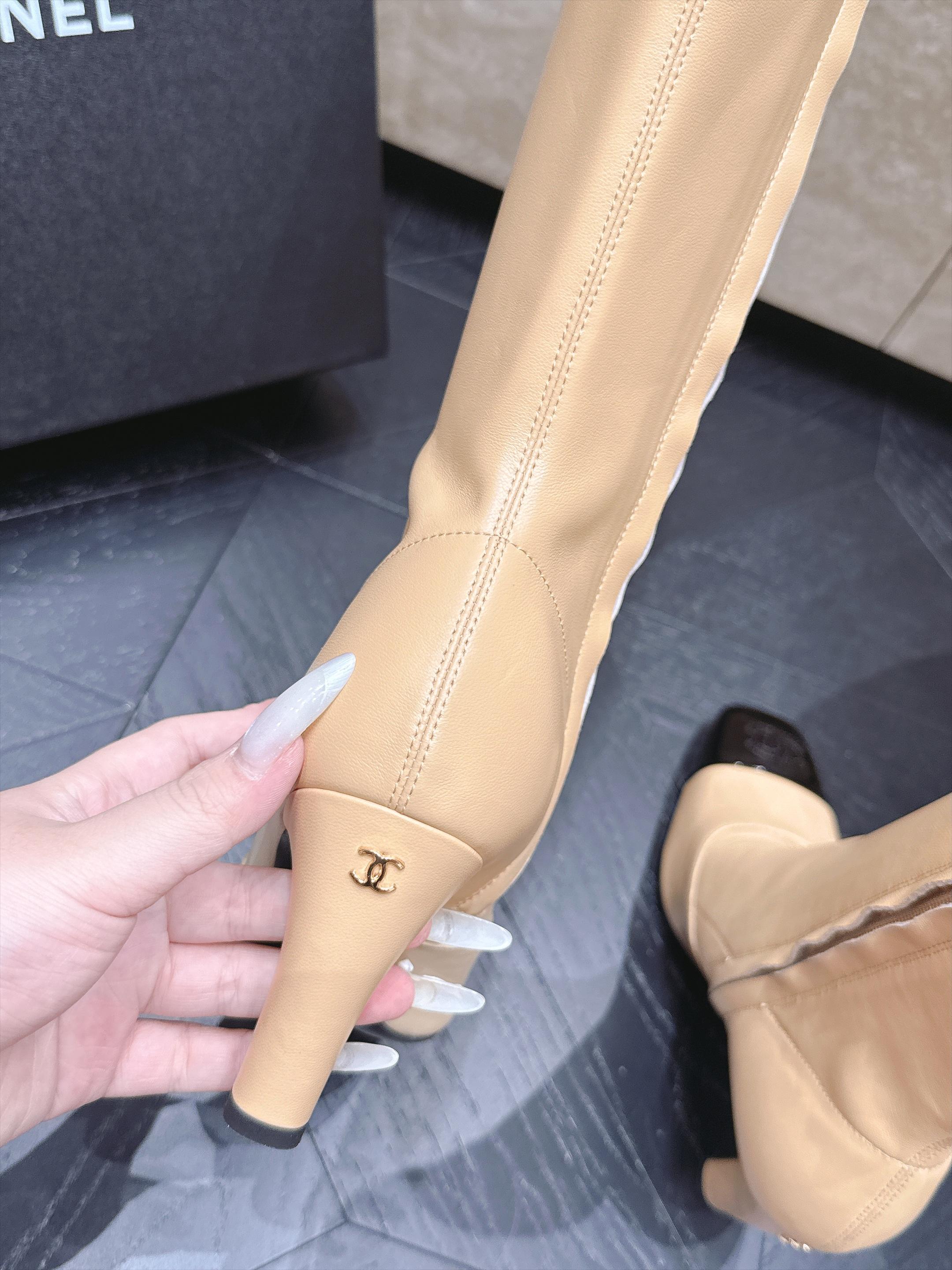 Chanel 香奈乎 2026vs早秋新品靴子系列……圆头弹力高靴长靴 超酷超飒战靴，上脚显瘦增，高超级百搭，脚感非常好