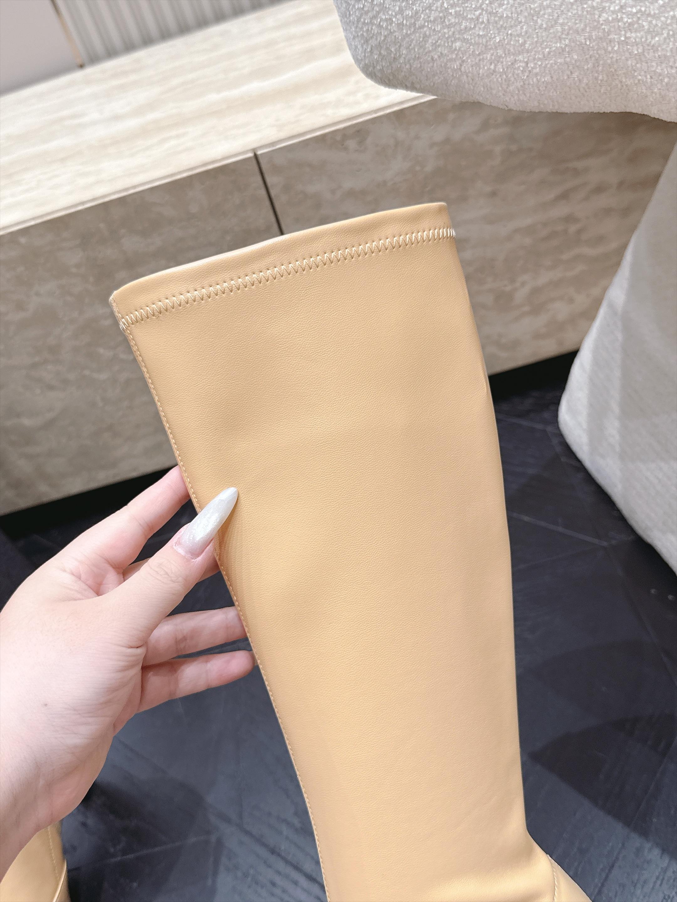 Chanel 香奈乎 2026vs早秋新品靴子系列……圆头弹力高靴长靴 超酷超飒战靴，上脚显瘦增，高超级百搭，脚感非常好
