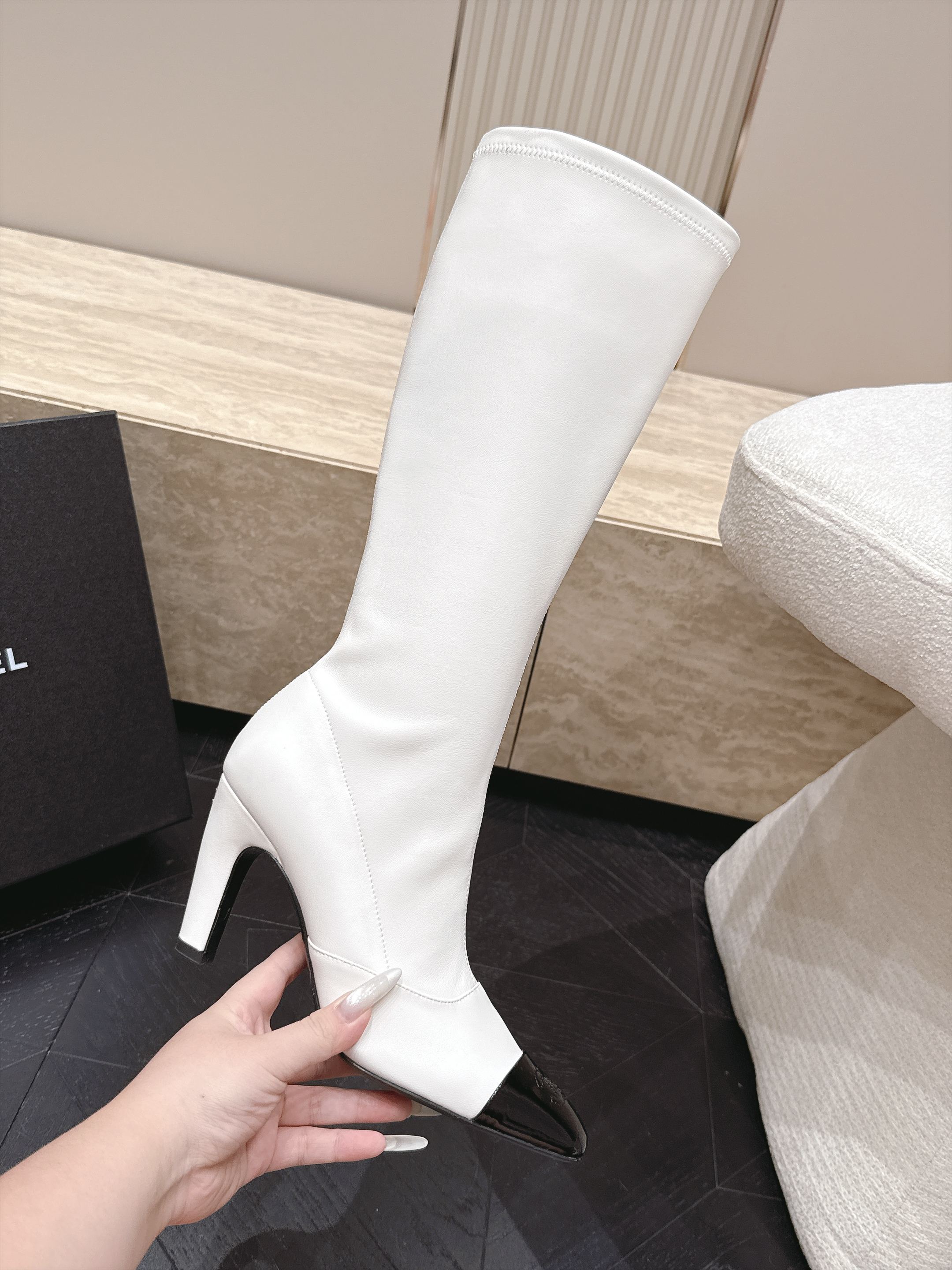 Chanel 香奈乎 2026vs早秋新品靴子系列……圆头弹力高靴长靴 超酷超飒战靴，上脚显瘦增，高超级百搭，脚感非常好