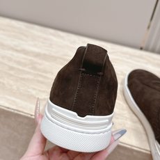 男款 杰尼亚Zegna ✅2026vs早秋爆款休闲系列……男士圆头休闲鞋 标志三叉弹性细节彰显出传统皮鞋的手工缝 男款 杰尼亚Zegna ✅2026vs早秋爆款休闲系列……男士圆头休闲鞋 标志三叉弹性细节彰显出传统皮鞋的手工缝