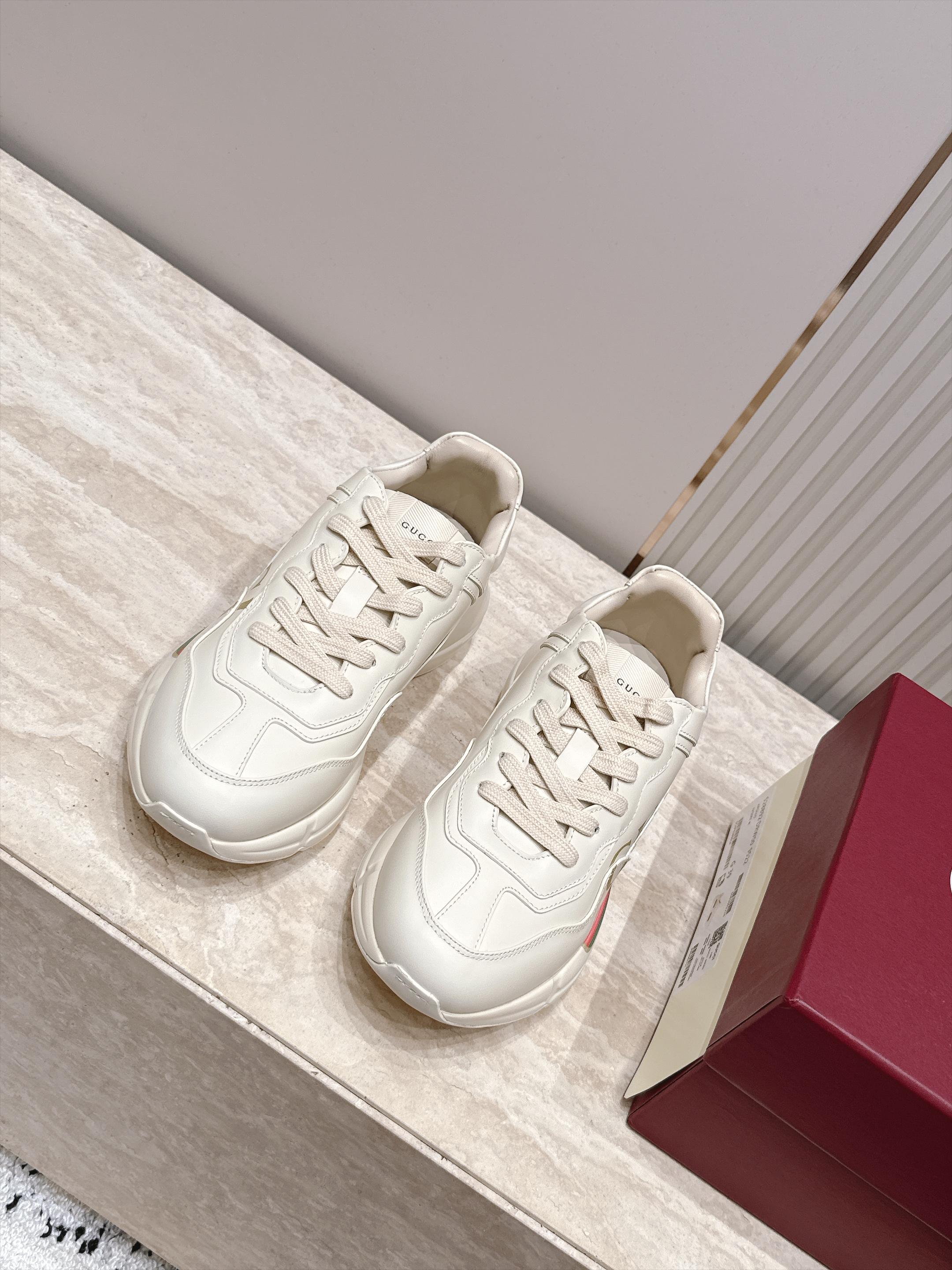 顶级版本 新色系   Gucci 古驰经典老爹鞋运动鞋跑鞋 情侣款 经典升级加新色 真的好飒！再次演绎了G家的酷时尚的理