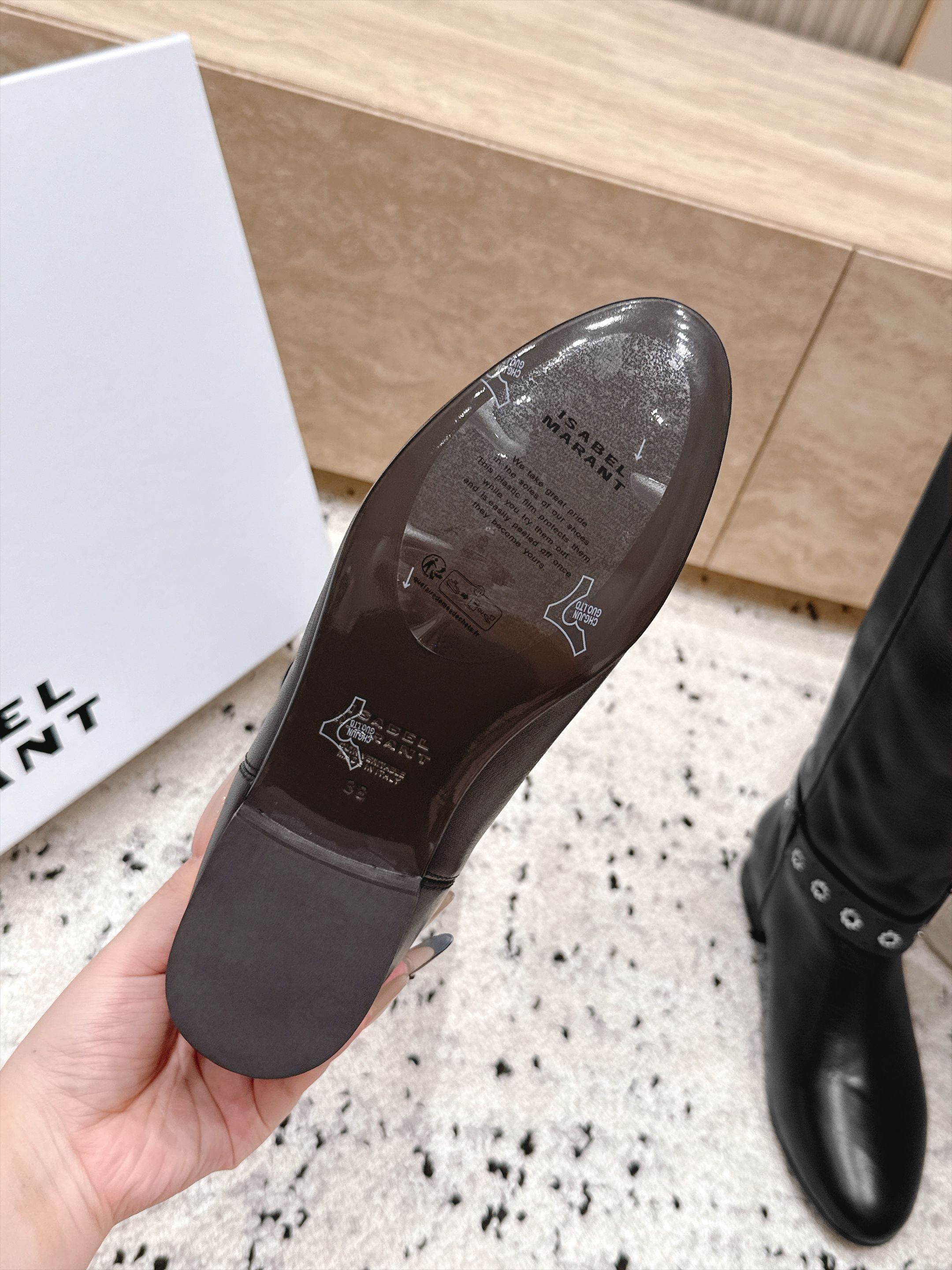 isabel marant/伊莎贝尔26vs早秋最新爆款圆头复古一脚蹬高靴 玛兰混合过去与将来"交织出非洲,印第安,安第 isabel marant/伊莎贝尔26vs早秋最新爆款圆头复古一脚蹬高靴 玛兰混合过去与将来"交织出非洲,印第安,安第