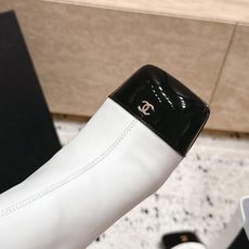 Chanel 香奈儿 2026vs秋冬新品靴子系列……方头高跟橡筋短靴 经典拼色 高级感满满 超飒战靴,上脚显瘦增高,绝 Chanel 香奈儿 2026vs秋冬新品靴子系列……方头高跟橡筋短靴 经典拼色 高级感满满 超飒战靴,上脚显瘦增高,绝