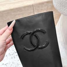 Chanel 香奈儿 2026vs秋冬新品靴子系列……方头高跟高筒靴长靴 经典拼色 高级感满满 超飒战靴,上脚显瘦增高, Chanel 香奈儿 2026vs秋冬新品靴子系列……方头高跟高筒靴长靴 经典拼色 高级感满满 超飒战靴,上脚显瘦增高,