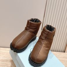 女 情侣款 男+10 情侣款 PRADA 普拉达 2026vs秋冬爆款雪地靴系列……三角标厚底雪地靴 这款厚底在欧 女 情侣款 男+10 情侣款 PRADA 普拉达 2026vs秋冬爆款雪地靴系列……三角标厚底雪地靴 这款厚底在欧