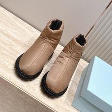 女 情侣款 男+10 情侣款 PRADA 普拉达 2026vs秋冬爆款雪地靴系列……三角标厚底雪地靴 这款厚底在欧 女 情侣款 男+10 情侣款 PRADA 普拉达 2026vs秋冬爆款雪地靴系列……三角标厚底雪地靴 这款厚底在欧