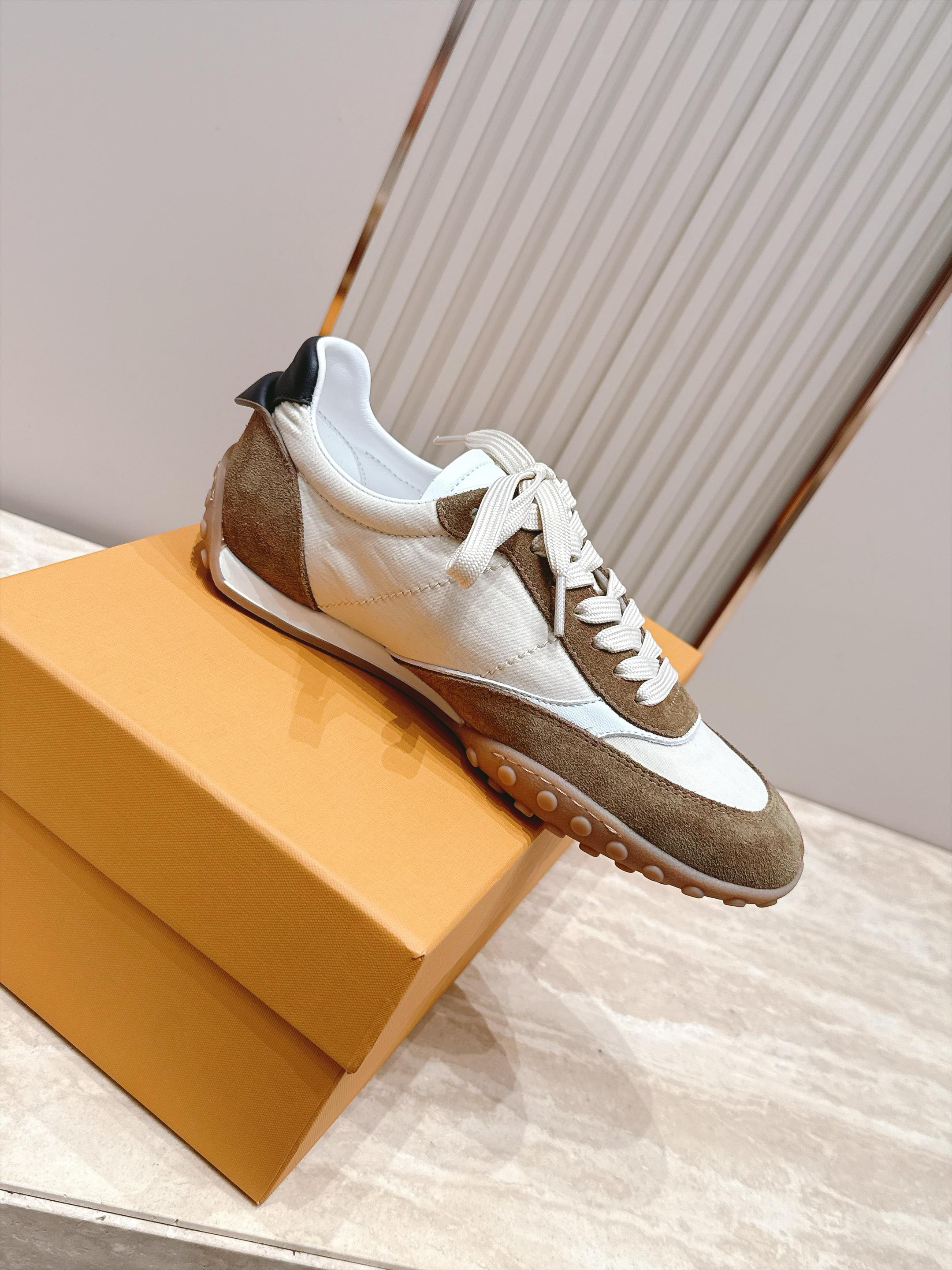 女 男+10 情侣款 Tods 托德斯26ss秋冬新品 休闲运动鞋 德训鞋 复古拼色设计 轻便透气超适合日常穿搭 女 男+10 情侣款 Tods 托德斯26ss秋冬新品 休闲运动鞋 德训鞋 复古拼色设计 轻便透气超适合日常穿搭