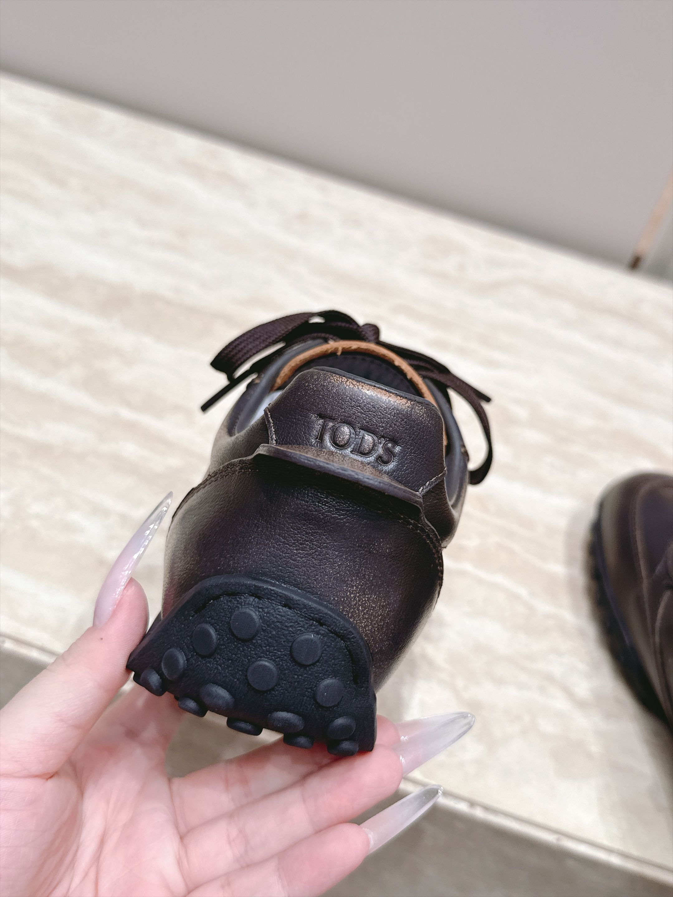 女 男+10 情侣款 Tods 托德斯26ss秋冬新品 休闲运动鞋 德训鞋 复古拼色设计 轻便透气超适合日常穿搭 女 男+10 情侣款 Tods 托德斯26ss秋冬新品 休闲运动鞋 德训鞋 复古拼色设计 轻便透气超适合日常穿搭