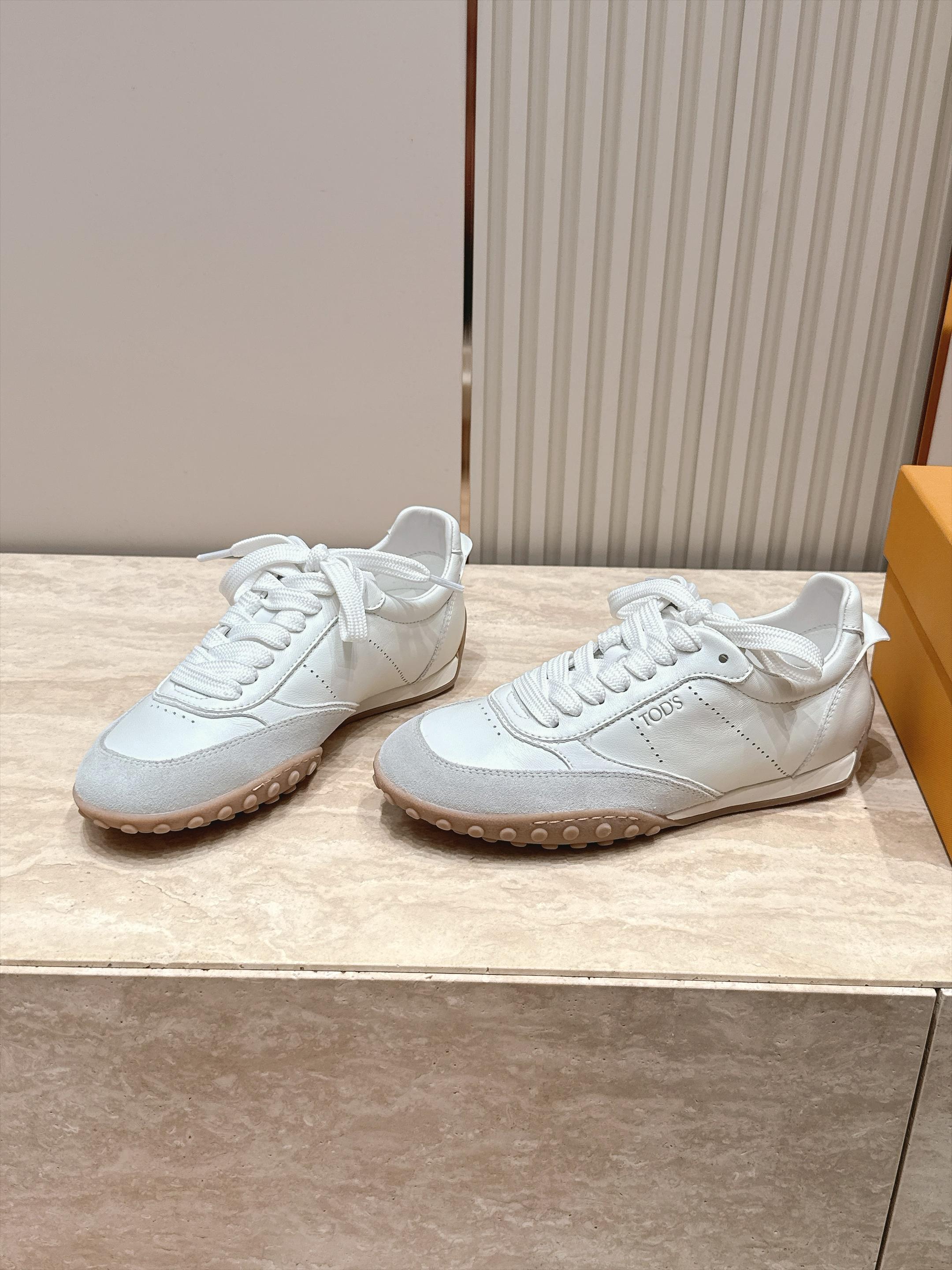 女 男+10 情侣款 Tods 托德斯26ss秋冬新品 休闲运动鞋 德训鞋 复古拼色设计 轻便透气超适合日常穿搭 女 男+10 情侣款 Tods 托德斯26ss秋冬新品 休闲运动鞋 德训鞋 复古拼色设计 轻便透气超适合日常穿搭