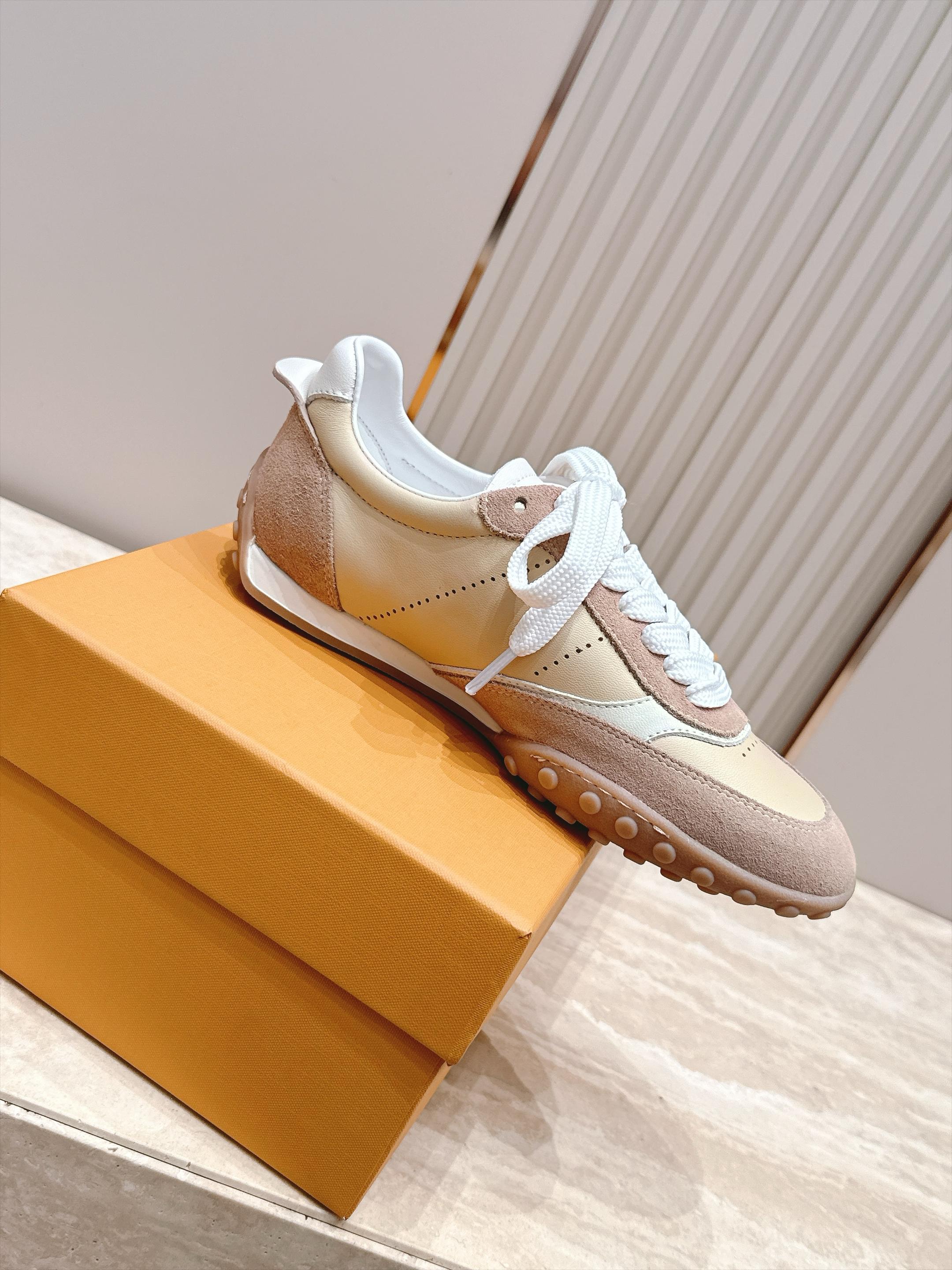 女 男+10 情侣款 Tods 托德斯26ss秋冬新品 休闲运动鞋 德训鞋 复古拼色设计 轻便透气超适合日常穿搭 女 男+10 情侣款 Tods 托德斯26ss秋冬新品 休闲运动鞋 德训鞋 复古拼色设计 轻便透气超适合日常穿搭