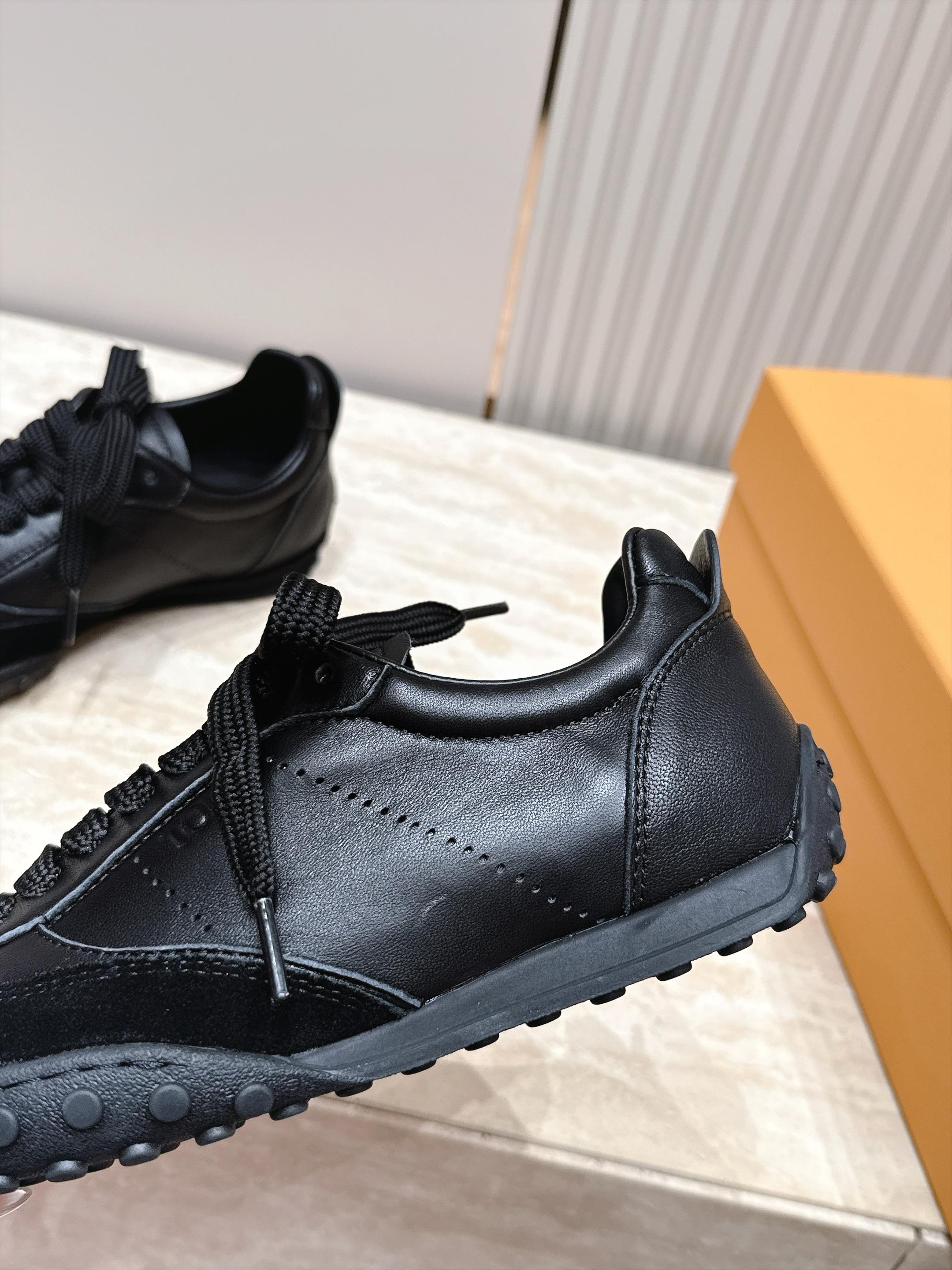 女 男+10 情侣款 Tods 托德斯26ss秋冬新品 休闲运动鞋 德训鞋 复古拼色设计 轻便透气超适合日常穿搭 女 男+10 情侣款 Tods 托德斯26ss秋冬新品 休闲运动鞋 德训鞋 复古拼色设计 轻便透气超适合日常穿搭
