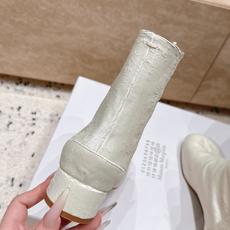 (特殊皮面) mm6 马吉拉 26秋冬 分趾短靴系列 反叛又低调的 前卫的夹脚设计与主线的分趾设计有着异曲同工之处, (特殊皮面) mm6 马吉拉 26秋冬 分趾短靴系列 反叛又低调的 前卫的夹脚设计与主线的分趾设计有着异曲同工之处,