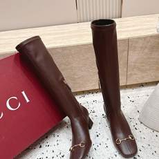 Gucci古驰2026vs早秋最新爆款靴子系列…… 方圆头弹力高靴 原单品质 原汁原味的欧式风格,上脚非常完美 超级显 Gucci古驰2026vs早秋最新爆款靴子系列…… 方圆头弹力高靴 原单品质 原汁原味的欧式风格,上脚非常完美 超级显