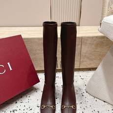 Gucci古驰2026vs早秋最新爆款靴子系列…… 方圆头弹力高靴 原单品质 原汁原味的欧式风格,上脚非常完美 超级显 Gucci古驰2026vs早秋最新爆款靴子系列…… 方圆头弹力高靴 原单品质 原汁原味的欧式风格,上脚非常完美 超级显