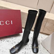 Gucci古驰2026vs早秋最新爆款靴子系列…… 方圆头弹力高靴 原单品质 原汁原味的欧式风格,上脚非常完美 超级显 Gucci古驰2026vs早秋最新爆款靴子系列…… 方圆头弹力高靴 原单品质 原汁原味的欧式风格,上脚非常完美 超级显