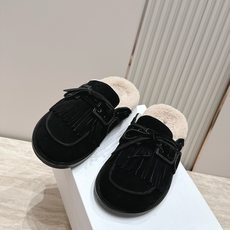 THE ROW小众潮牌26vs秋冬新款穆勒毛拖系列……圆头穆勒毛半拖鞋 复古半羊毛拖,舒适度、包裹性都比较好。个性十足, THE ROW小众潮牌26vs秋冬新款穆勒毛拖系列……圆头穆勒毛半拖鞋 复古半羊毛拖,舒适度、包裹性都比较好。个性十足,