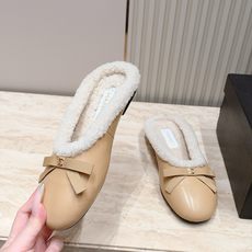 Chanel 香奈儿 26vs秋冬新款毛鞋系列……蝴蝶结毛拖半拖 时尚优雅,舒适度、包裹性都比较好。个性十足,很好驾驭各 Chanel 香奈儿 26vs秋冬新款毛鞋系列……蝴蝶结毛拖半拖 时尚优雅,舒适度、包裹性都比较好。个性十足,很好驾驭各