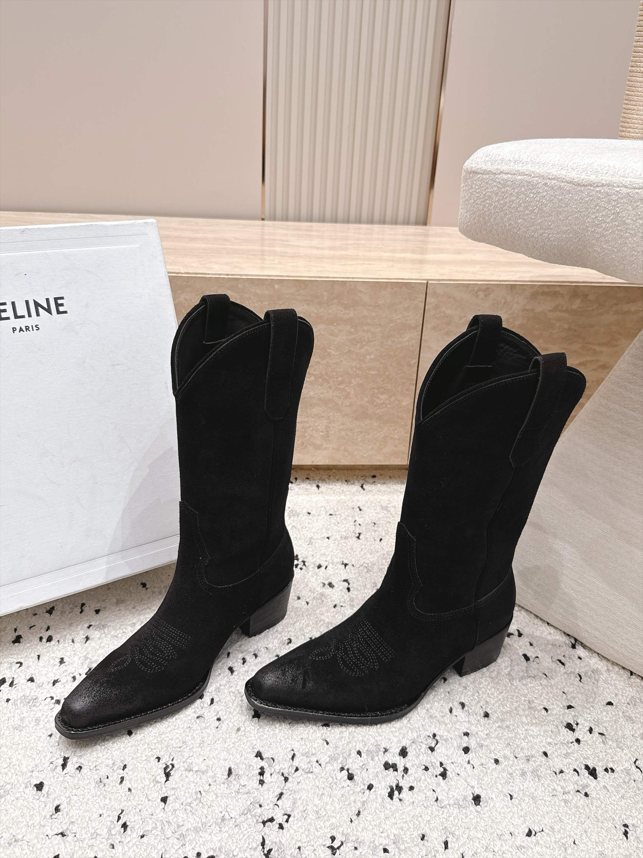 celine 思琳 秋冬最新款复古粗跟时装靴、牛仔靴 走秀款时尚博主同款 早秋力推单品！复古欧美风格 炸街必备单品  非