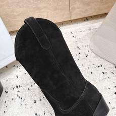 celine 思琳 秋冬最新款复古粗跟时装靴、牛仔靴 走秀款时尚博主同款 早秋力推单品!复古欧美风格 炸街必备单品 非 celine 思琳 秋冬最新款复古粗跟时装靴、牛仔靴 走秀款时尚博主同款 早秋力推单品!复古欧美风格 炸街必备单品 非