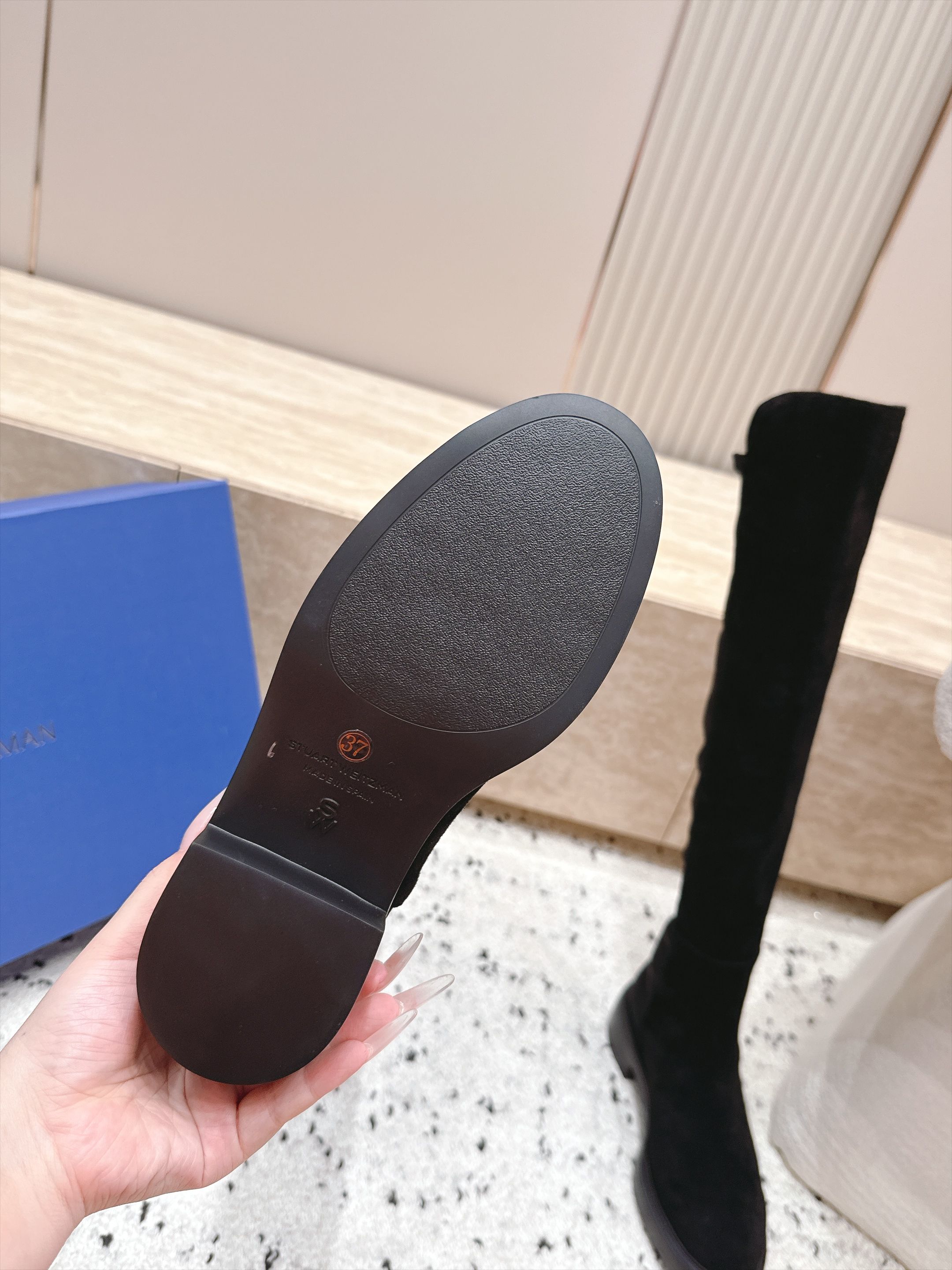 顶版  Stuart Weitzman SW经典5050强势回归 经典幂式穿搭 秋冬神靴 哑光皮和麂皮两种材质可选，黑、