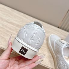 羊毛里款 情侣款 女 情侣款 男+10 Dior 迪奥 26ss走秀系列 新款老花,压花休闲乐福鞋板鞋 以品牌经典标志性 羊毛里款 情侣款 女 情侣款 男+10 Dior 迪奥 26ss走秀系列 新款老花,压花休闲乐福鞋板鞋 以品牌经典标志性
