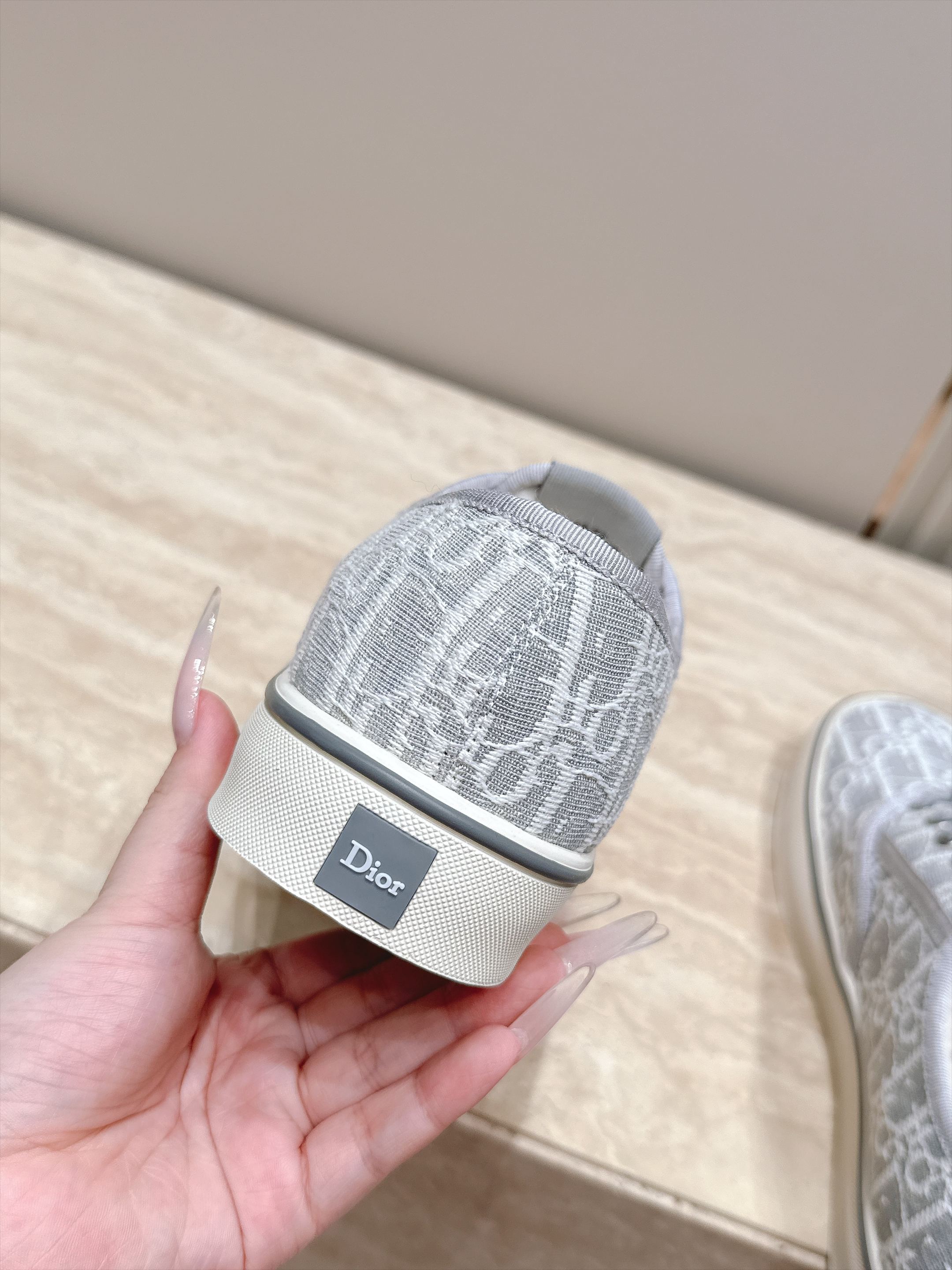 羊毛里款 情侣款 女 情侣款 男+10 Dior 迪奥 26ss走秀系列 新款老花，压花休闲乐福鞋板鞋 以品牌经典标志性
