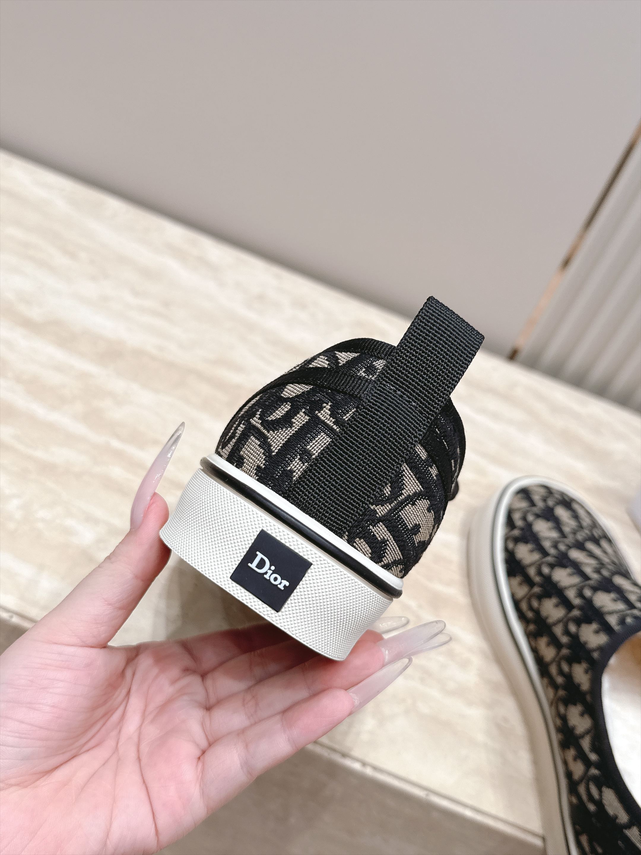 羊毛里款 情侣款 女 情侣款 男+10 Dior 迪奥 26ss走秀系列 新款老花，压花休闲乐福鞋板鞋 以品牌经典标志性