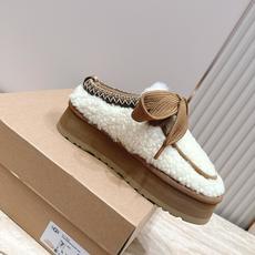 Ugg 26 秋冬新款系列——塔茨蝴蝶结便鞋 经典毛茸短靴,懒人一聊蹬 舒适利落,时髦温暖 轻盈厚薄底设计,不费力**厚 Ugg 26 秋冬新款系列——塔茨蝴蝶结便鞋 经典毛茸短靴,懒人一聊蹬 舒适利落,时髦温暖 轻盈厚薄底设计,不费力**厚