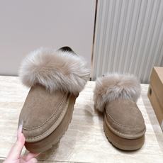 Ugg |迪斯科长毛后跟带款 秋冬懒人鞋天花板,氛围感直接拉满✨ ▪️鞋口一圈蓬松大毛边,毛毛丰盈软糯,上脚暖乎乎,视觉 Ugg |迪斯科长毛后跟带款 秋冬懒人鞋天花板,氛围感直接拉满✨ ▪️鞋口一圈蓬松大毛边,毛毛丰盈软糯,上脚暖乎乎,视觉