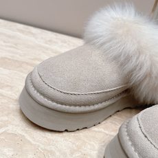 Ugg |迪斯科长毛后跟带款 秋冬懒人鞋天花板,氛围感直接拉满✨ ▪️鞋口一圈蓬松大毛边,毛毛丰盈软糯,上脚暖乎乎,视觉 Ugg |迪斯科长毛后跟带款 秋冬懒人鞋天花板,氛围感直接拉满✨ ▪️鞋口一圈蓬松大毛边,毛毛丰盈软糯,上脚暖乎乎,视觉