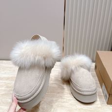 Ugg |迪斯科长毛后跟带款 秋冬懒人鞋天花板,氛围感直接拉满✨ ▪️鞋口一圈蓬松大毛边,毛毛丰盈软糯,上脚暖乎乎,视觉 Ugg |迪斯科长毛后跟带款 秋冬懒人鞋天花板,氛围感直接拉满✨ ▪️鞋口一圈蓬松大毛边,毛毛丰盈软糯,上脚暖乎乎,视觉