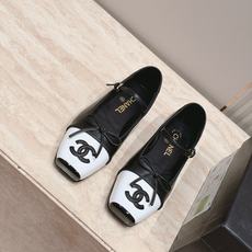 CHANEL 香奈儿26K新品双C拼色方头平底玛丽珍鞋单鞋 法式复古氛围感拉满 经典拼色方头版型超显脚瘦 一字带衬得脚 CHANEL 香奈儿26K新品双C拼色方头平底玛丽珍鞋单鞋 法式复古氛围感拉满 经典拼色方头版型超显脚瘦 一字带衬得脚