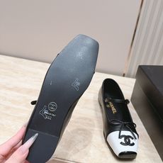 CHANEL 香奈儿26K新品双C拼色方头平底玛丽珍鞋单鞋 法式复古氛围感拉满 经典拼色方头版型超显脚瘦 一字带衬得脚 CHANEL 香奈儿26K新品双C拼色方头平底玛丽珍鞋单鞋 法式复古氛围感拉满 经典拼色方头版型超显脚瘦 一字带衬得脚