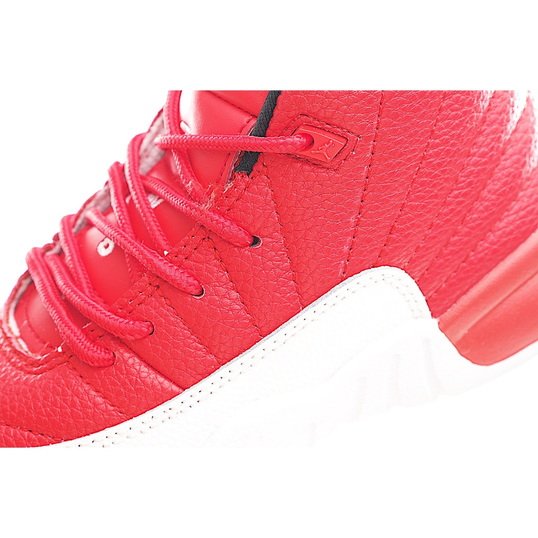 图片[9]-让您的孩子拥有AJ 12童鞋，一直是运动鞋爱好者的最爱，鞋跟处采用封装式 Air 缓冲设计。鞋面采用真皮、合成皮革和织物混合制成，并带有独特的放射状缝线。内衬柔软，穿着舒适。柔韧的橡胶鞋底为成长中的双脚提供良好的抓地力和支撑，让宝宝在操场上保持步伐。 尺码：22-37-选品中心