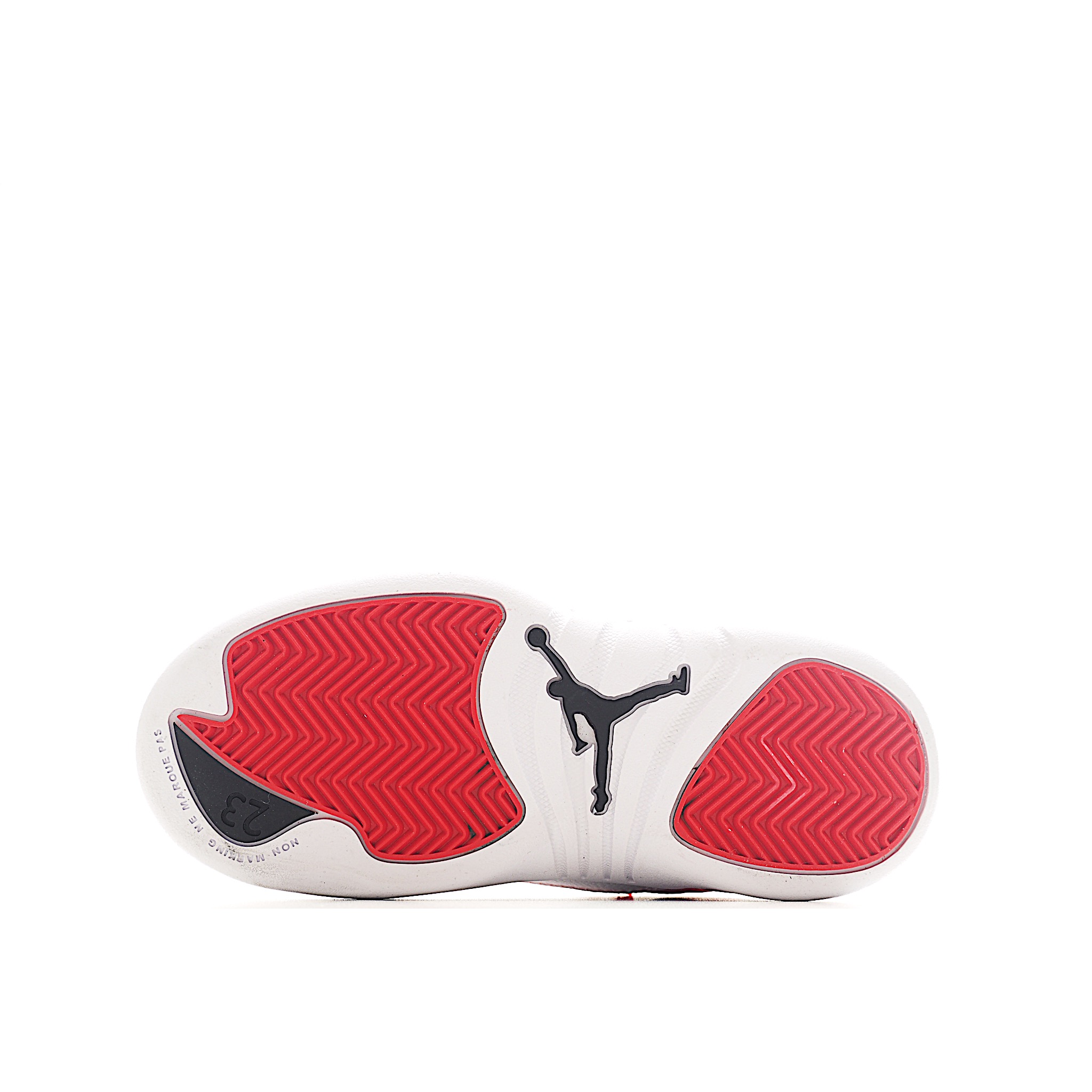 图片[6]-让您的孩子拥有AJ 12童鞋，一直是运动鞋爱好者的最爱，鞋跟处采用封装式 Air 缓冲设计。鞋面采用真皮、合成皮革和织物混合制成，并带有独特的放射状缝线。内衬柔软，穿着舒适。柔韧的橡胶鞋底为成长中的双脚提供良好的抓地力和支撑，让宝宝在操场上保持步伐。 尺码：22-37-选品中心