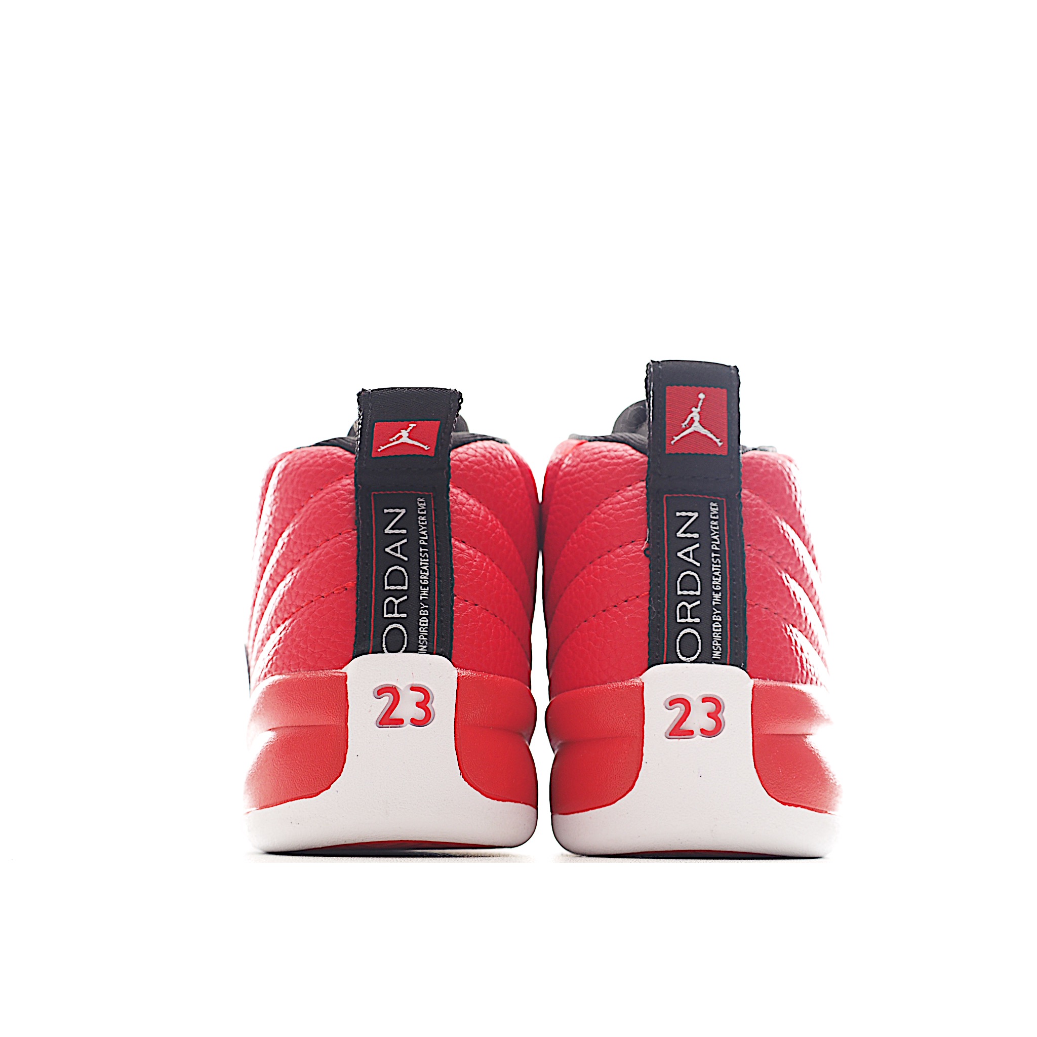 图片[4]-让您的孩子拥有AJ 12童鞋，一直是运动鞋爱好者的最爱，鞋跟处采用封装式 Air 缓冲设计。鞋面采用真皮、合成皮革和织物混合制成，并带有独特的放射状缝线。内衬柔软，穿着舒适。柔韧的橡胶鞋底为成长中的双脚提供良好的抓地力和支撑，让宝宝在操场上保持步伐。 尺码：22-37-选品中心