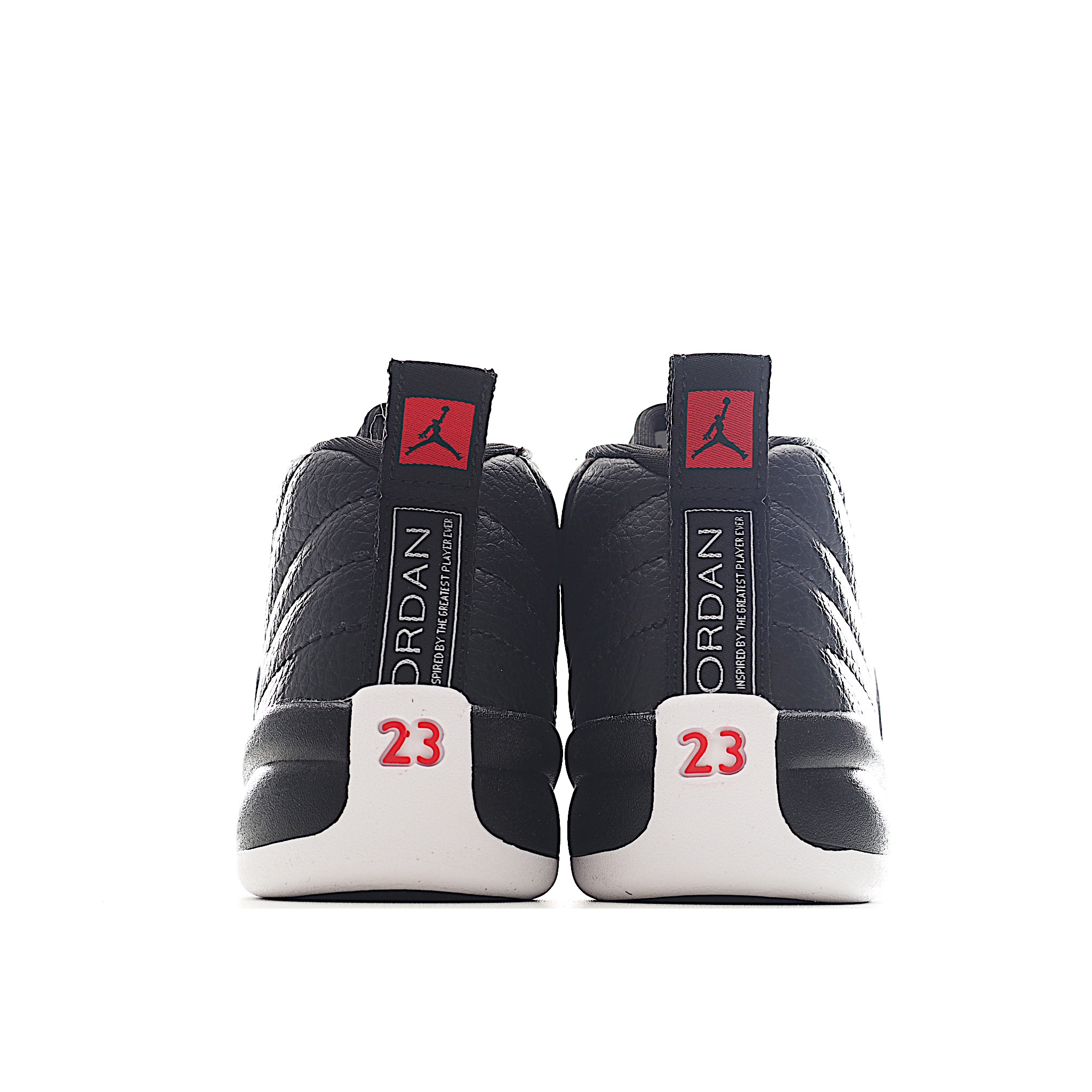 图片[4]-让您的孩子拥有AJ 12童鞋，一直是运动鞋爱好者的最爱，鞋跟处采用封装式 Air 缓冲设计。鞋面采用真皮、合成皮革和织物混合制成，并带有独特的放射状缝线。内衬柔软，穿着舒适。柔韧的橡胶鞋底为成长中的双脚提供良好的抓地力和支撑，让宝宝在操场上保持步伐。 尺码：22-37-选品中心