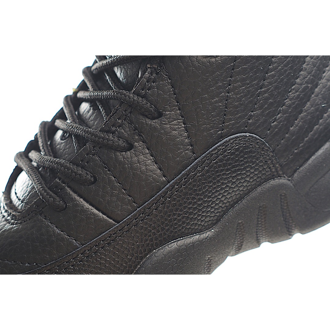 图片[7]-让您的孩子拥有AJ 12童鞋，一直是运动鞋爱好者的最爱，鞋跟处采用封装式 Air 缓冲设计。鞋面采用真皮、合成皮革和织物混合制成，并带有独特的放射状缝线。内衬柔软，穿着舒适。柔韧的橡胶鞋底为成长中的双脚提供良好的抓地力和支撑，让宝宝在操场上保持步伐。 尺码：22-37-选品中心