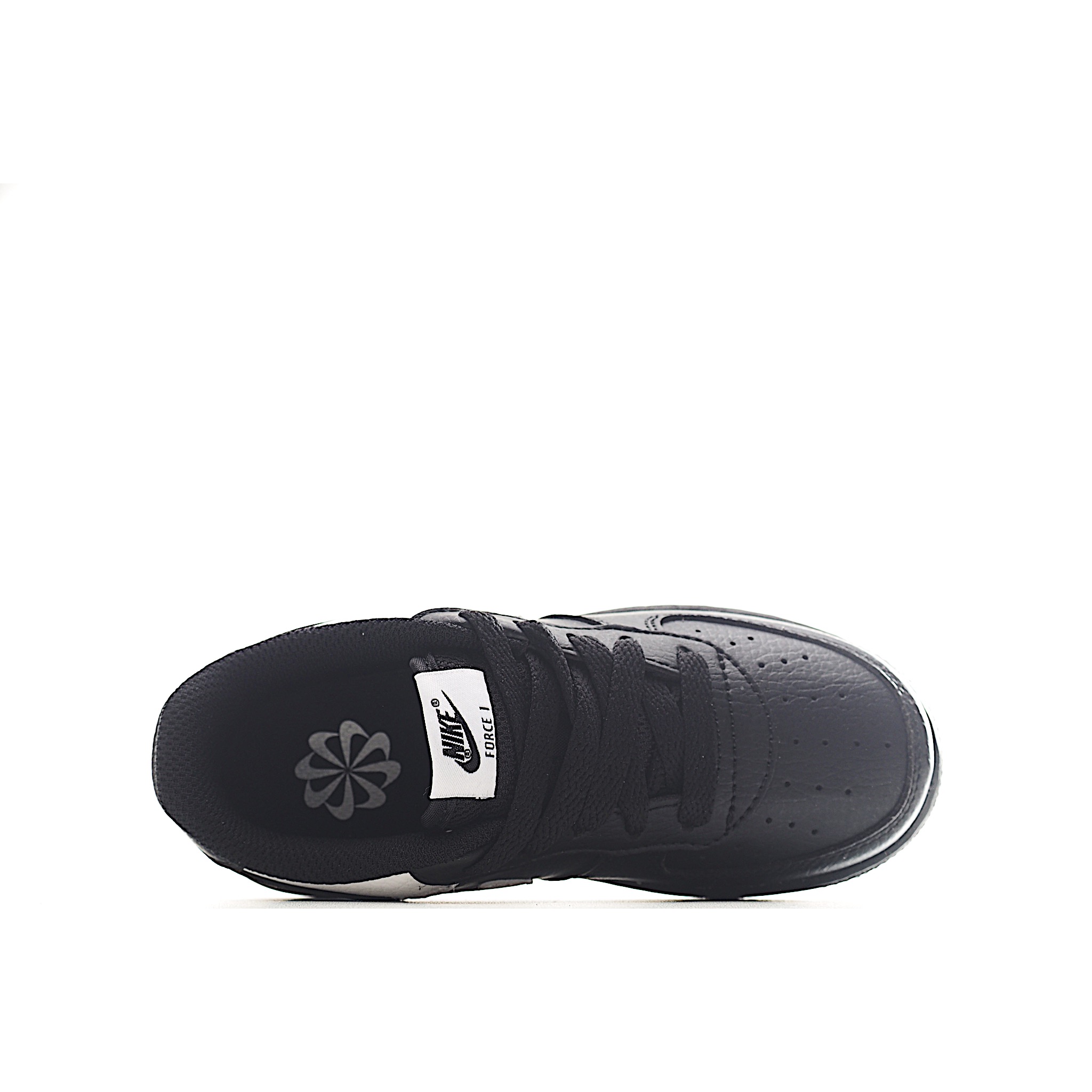 图片[2]-Nike Force 1 Low空军一号低帮儿童板鞋 Air Force 1于1982年推出，由Nike公 司的传奇设计师Bruce Kilgore设计，他摒弃了老旧的帆布鞋风格，突破性的使用内嵌式Air Sole气垫缓震系统，并将其与横跨复古与现代的外型结合，造就出风靡全球三十多年的Air Force 1,有了这个经典，您将获得耐用性，缓冲性和最佳的穿着舒适度。 货号：6001 尺码：22-37.5-选品中心