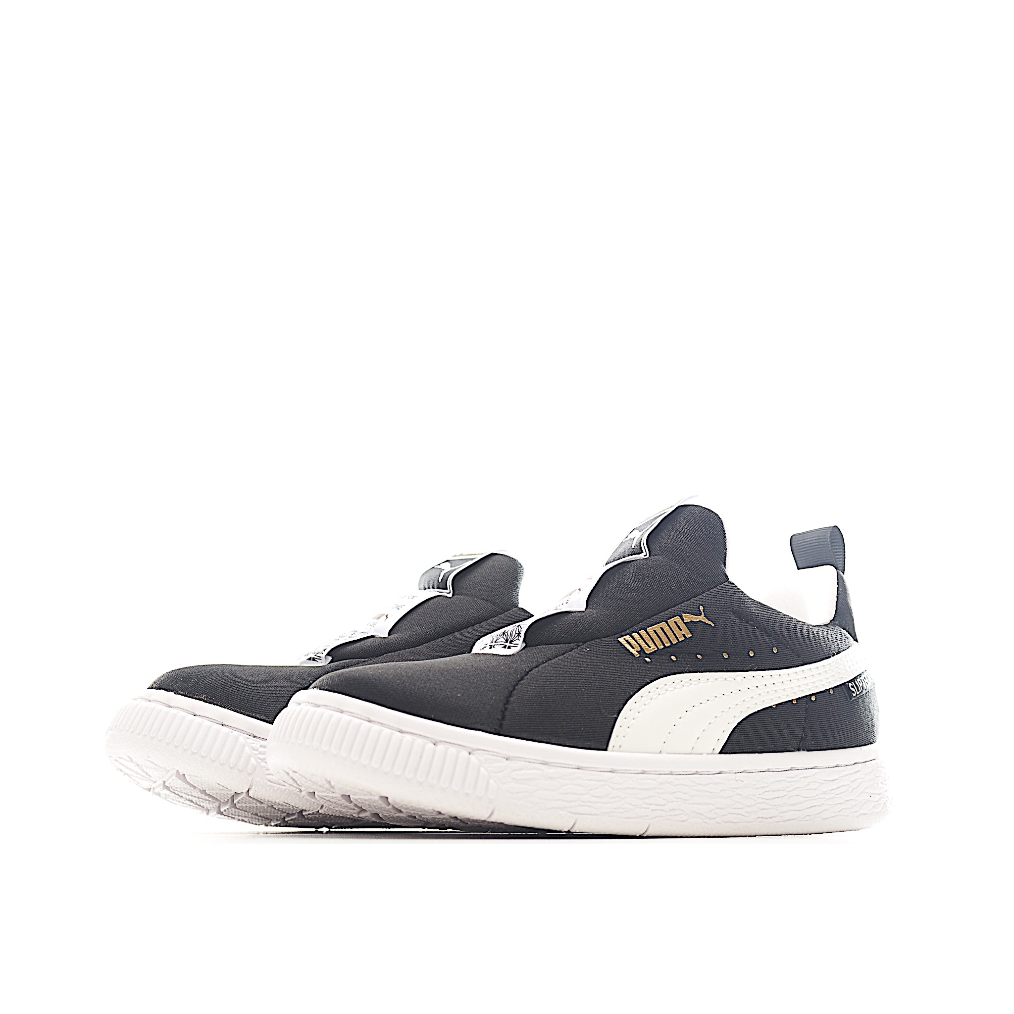 图片[6]-彪马复古一脚蹬休闲儿童板鞋 一脚蹬绒面板鞋，为孩子贴心打造，穿脱省心。以凹凸纹理细节、金属色 Logo 等细节，提升鞋款造型感，助力时髦出街。胶外底抓地耐穿，塑造平稳步伐。添加柔软织物鞋 面，舒适耐穿。 尺码：22-37-选品中心