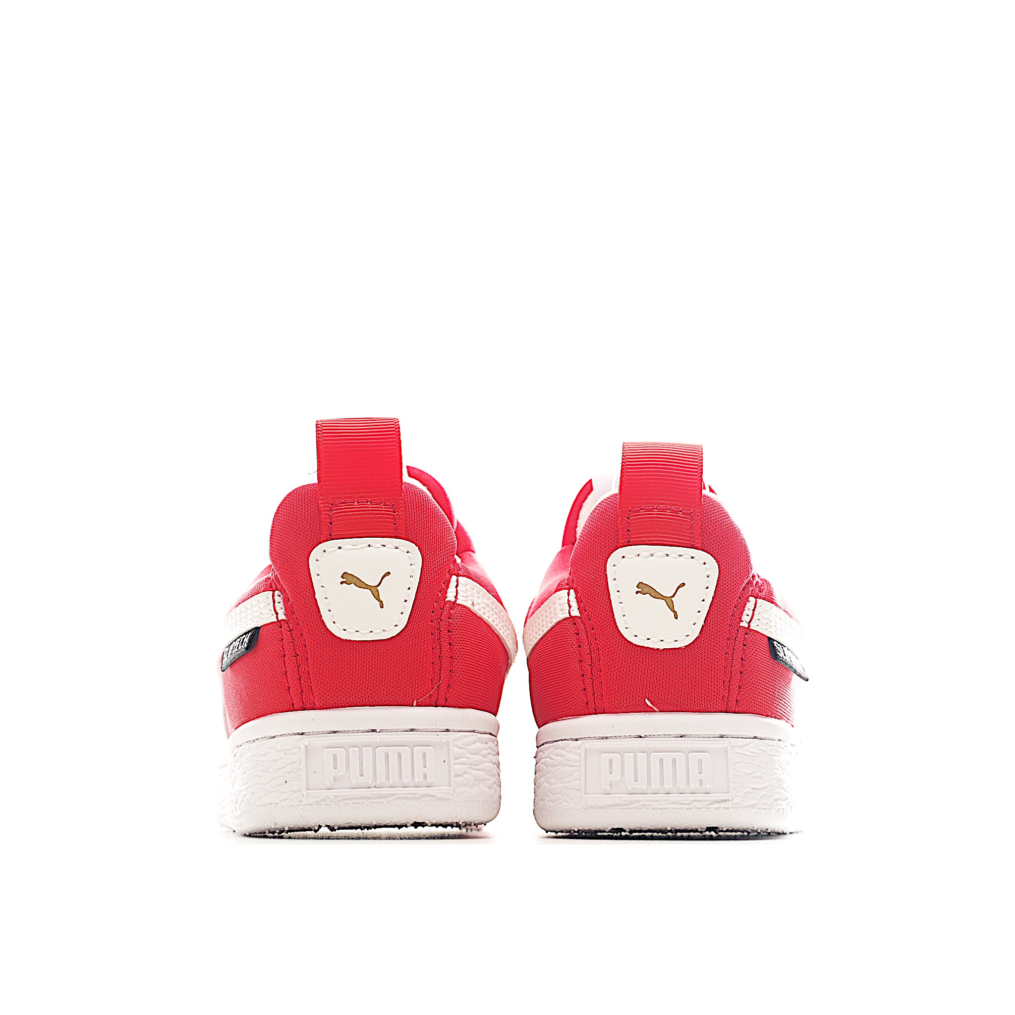 图片[6]-彪马复古一脚蹬休闲儿童板鞋 一脚蹬绒面板鞋，为孩子贴心打造，穿脱省心。以凹凸纹理细节、金属色 Logo 等细节，提升鞋款造型感，助力时髦出街。胶外底抓地耐穿，塑造平稳步伐。添加柔软织物鞋 面，舒适耐穿。 货号：4002 尺码：22-37-选品中心